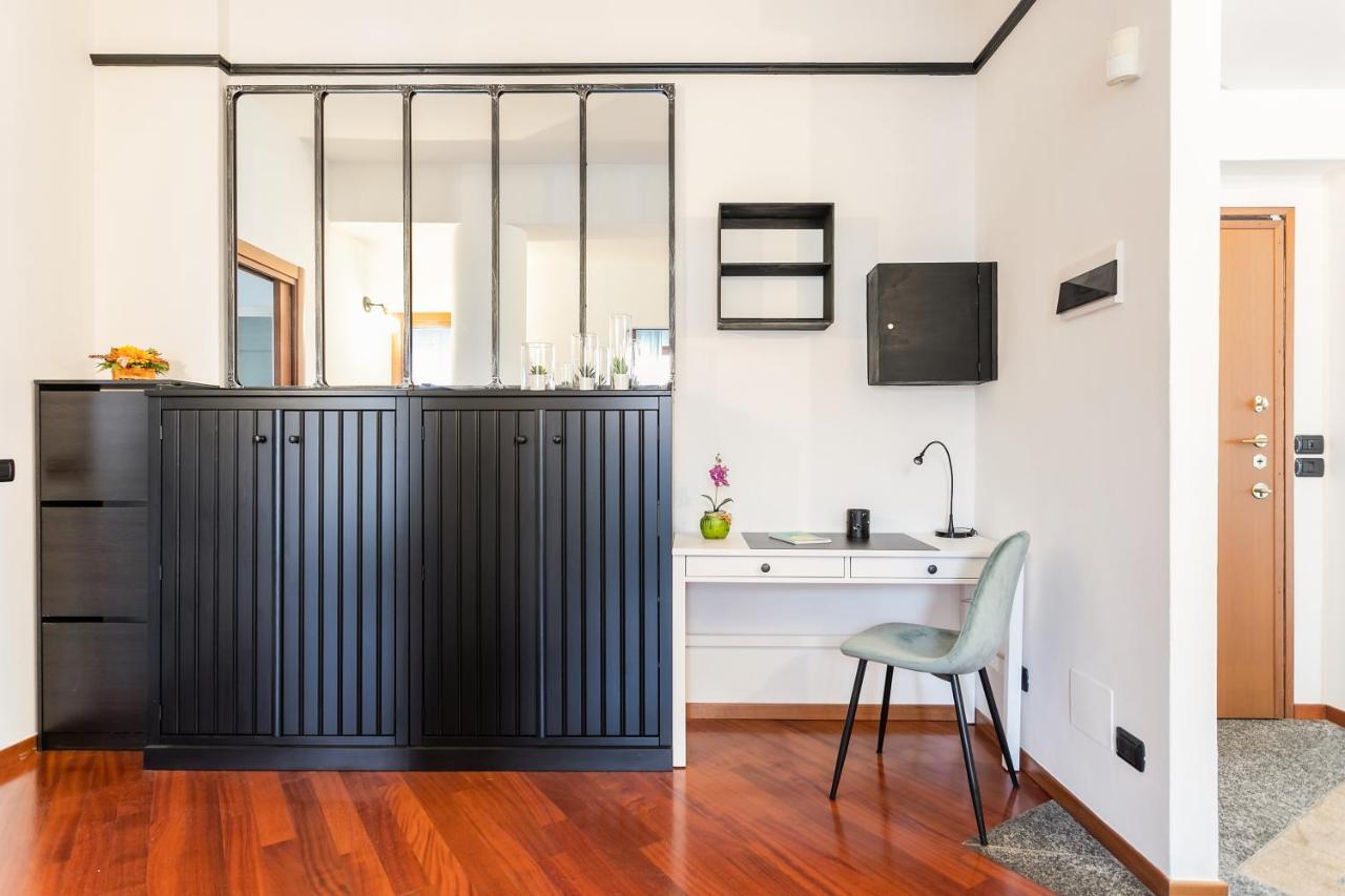Santa Chiara Apartment By Myhomeinكومو المظهر الخارجي الصورة